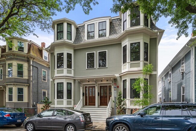385 Windsor St in Cambridge, MA - Building Photo - Building Photo