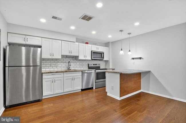 property at 306 W Wildey St