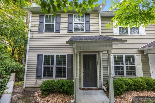 property at 140 Greenford Pl