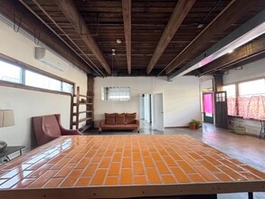 915 W 16th St in Kansas City, MO - Foto de edificio - Building Photo