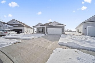 511 Darliene Dr in Plain City, OH - Building Photo - Building Photo