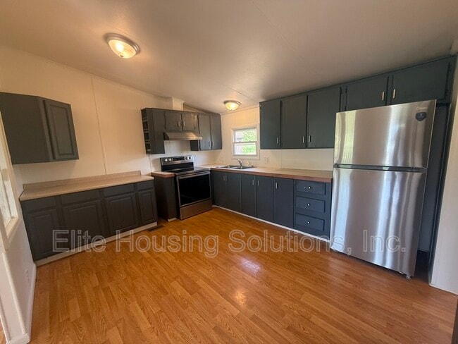 3308 Old Stage Rd in Wytheville, VA - Building Photo - Building Photo