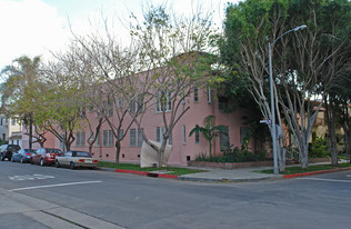 366 N Sierra Bonita Ave Apartments