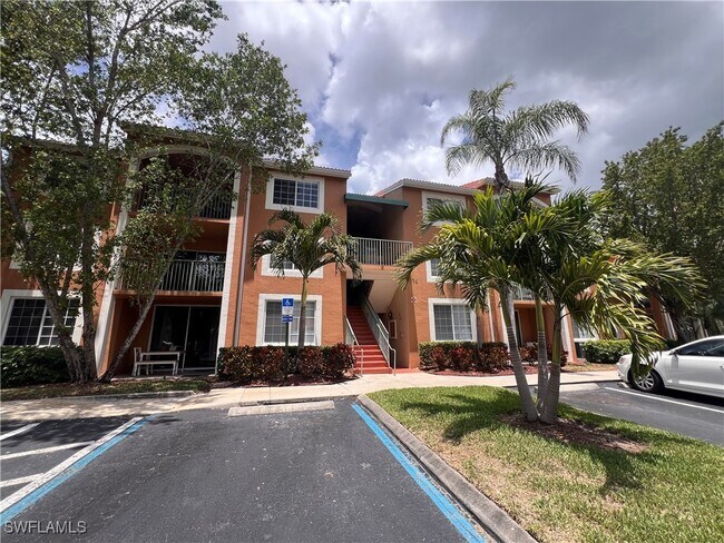 1170 Wildwood Lakes Blvd in Naples, FL - Building Photo - Building Photo