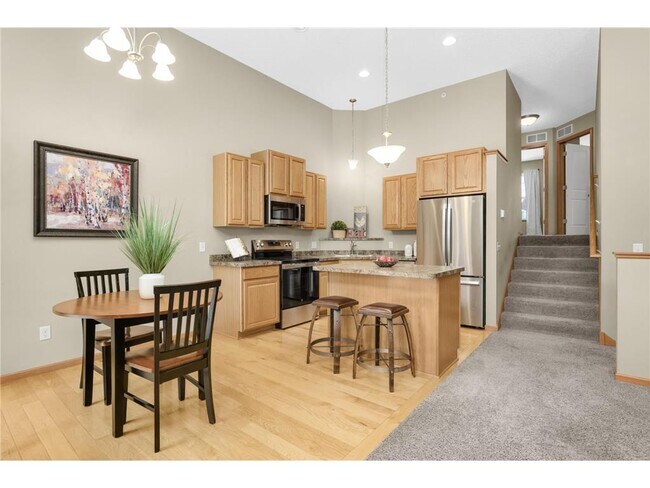 15256 Maryland Ave in Savage, MN - Building Photo - Building Photo