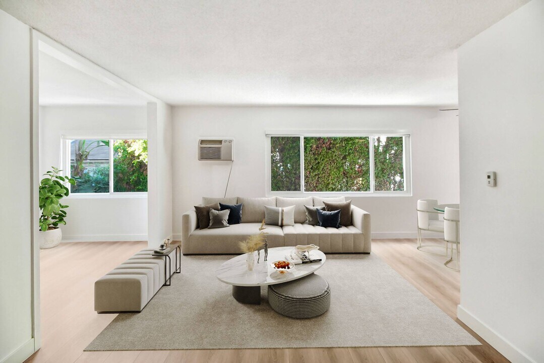 1545 North Laurel in Los Angeles, CA - Building Photo