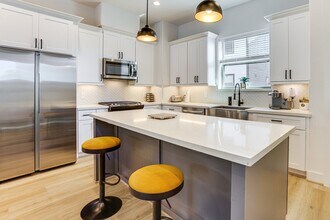 2339 Eagle St, Unit Entire Home – 3BR 3.5BA in Houston, TX - Foto de edificio - Building Photo