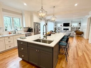 585 Lowell St in Lexington, MA - Building Photo - Building Photo