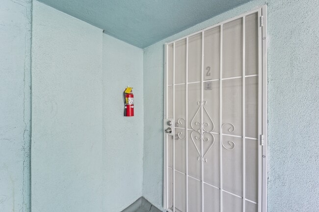 4323 Van Nuys Blvd in Los Angeles, CA - Building Photo - Building Photo