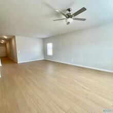 17801 Denham Cir in Athens, AL - Foto de edificio - Building Photo