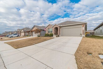 2569 McCrae in New Braunfels, TX - Building Photo - Building Photo