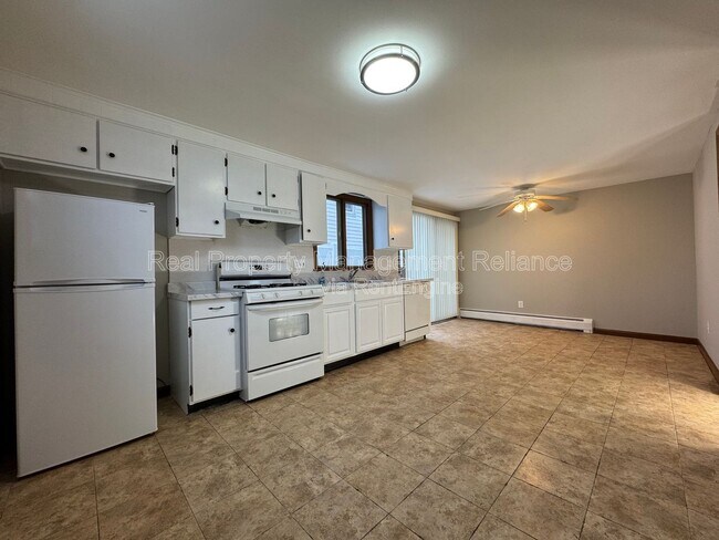 75 Preston St in Everett, MA - Building Photo - Building Photo