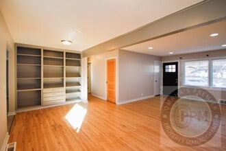 8125 Barbara St in Omaha, NE - Building Photo - Building Photo