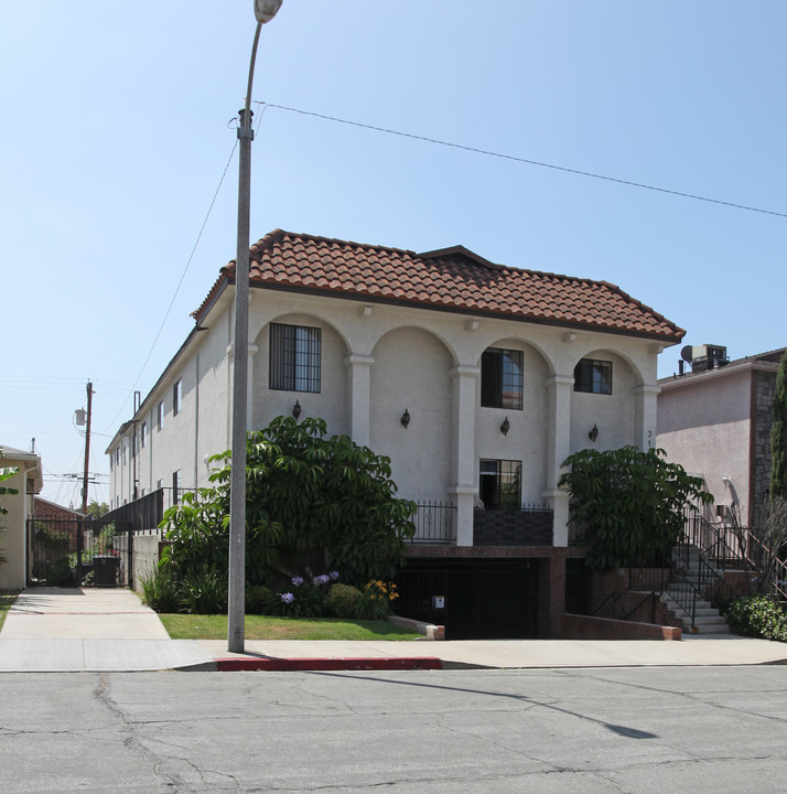 316 E Elmwood Ave in Burbank, CA - Building Photo