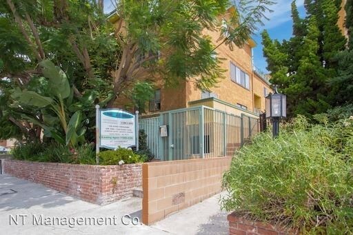 1444 Centinela Ave-Unit -Apt. 4 in Los Angeles, CA - Building Photo