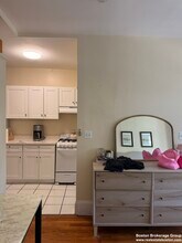 39 Hemenway St, Unit 13 in Boston, MA - Foto de edificio - Building Photo