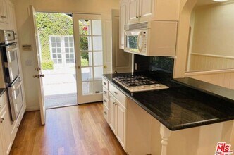 11445 Burnham St in Los Angeles, CA - Building Photo - Building Photo