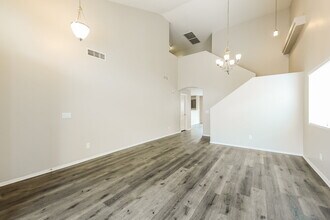 3252 W Huntington Dr in Phoenix, AZ - Building Photo - Building Photo