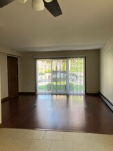 9521 S Kilbourn Ave, Unit 1 N in Oak Lawn, IL - Foto de edificio - Building Photo