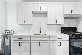 195 Sylvan Ave in Newark, NJ - Building Photo - Building Photo