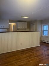 673 Lovely St in Avon, CT - Building Photo - Building Photo