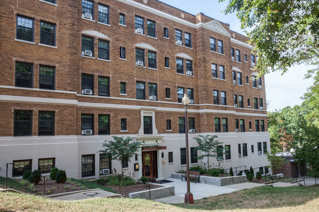 1900 Lamont in Washington, DC - Foto de edificio - Building Photo