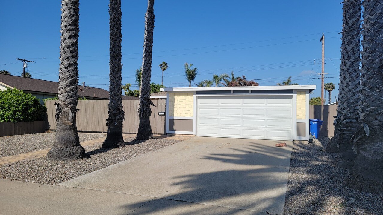 1271 California St in Imperial Beach, CA - Building Photo