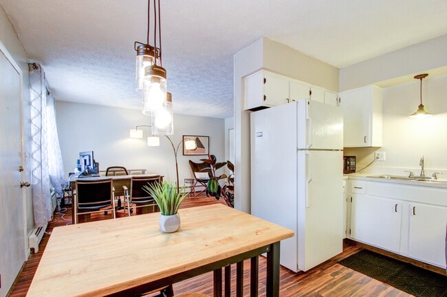 Delta 77 Apartments
