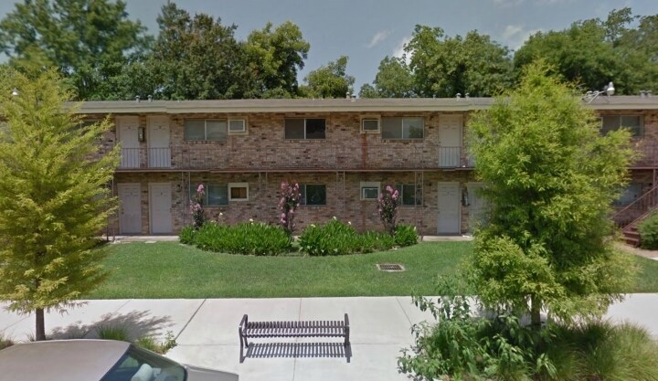 University Apartments in Ruston, LA - Building Photo