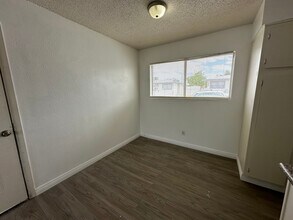 2508 E Mesquite Ave in Las Vegas, NV - Building Photo - Building Photo