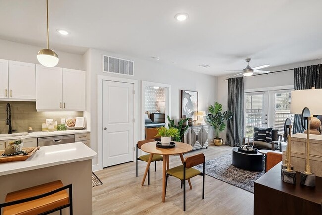 Cala Apartments in Austin, TX - Foto de edificio - Building Photo