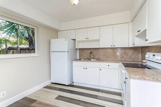 5841 Lincoln St, Unit 2 in Hollywood, FL - Building Photo - Building Photo