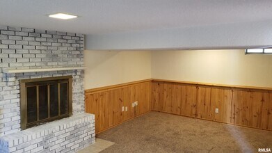 2530 Saint John Ct in Riverdale, IA - Building Photo - Building Photo