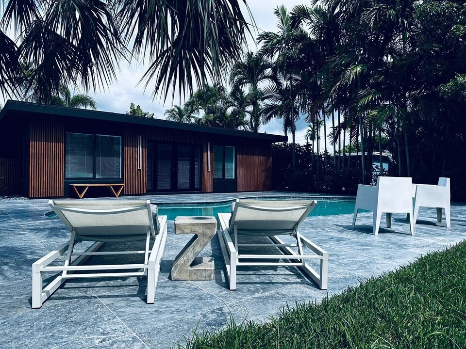 1232 NE 17th Way in Fort Lauderdale, FL - Building Photo