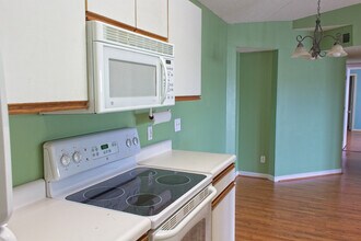 2269 Essex Dr, Unit 2269 J in Myrtle Beach, SC - Building Photo - Building Photo