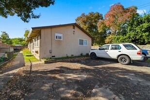 956-960 Market St in Yuba City, CA - Building Photo