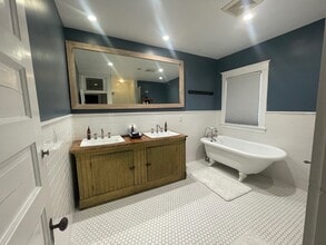 4453 York Ave S in Minneapolis, MN - Foto de edificio - Building Photo