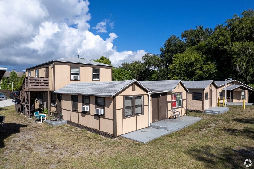 212 Madison Ave in Daytona Beach, FL - Foto de edificio