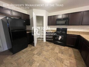357 Royal Fern Dr in Clemmons, NC - Building Photo - Building Photo