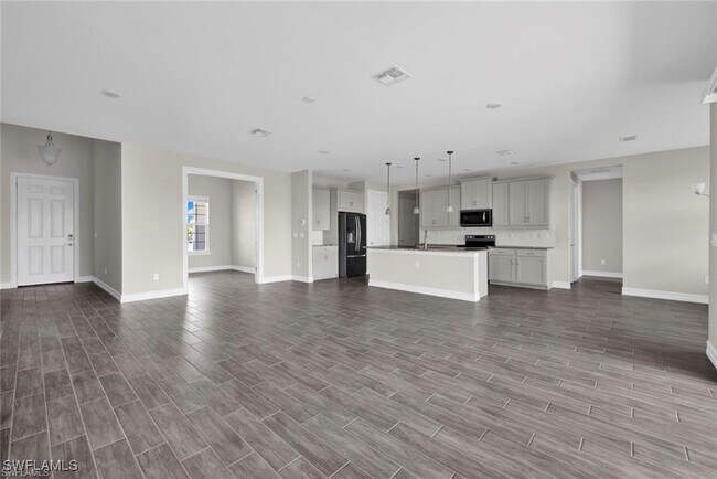 12329 Isabella Dr in Bonita Springs, FL - Building Photo - Building Photo