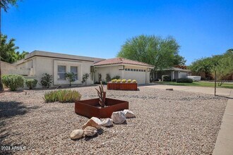 3915 E Larkspur Dr in Phoenix, AZ - Building Photo - Building Photo