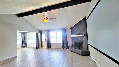 4606 Mandalay Dr in Arlington, TX - Foto de edificio - Building Photo