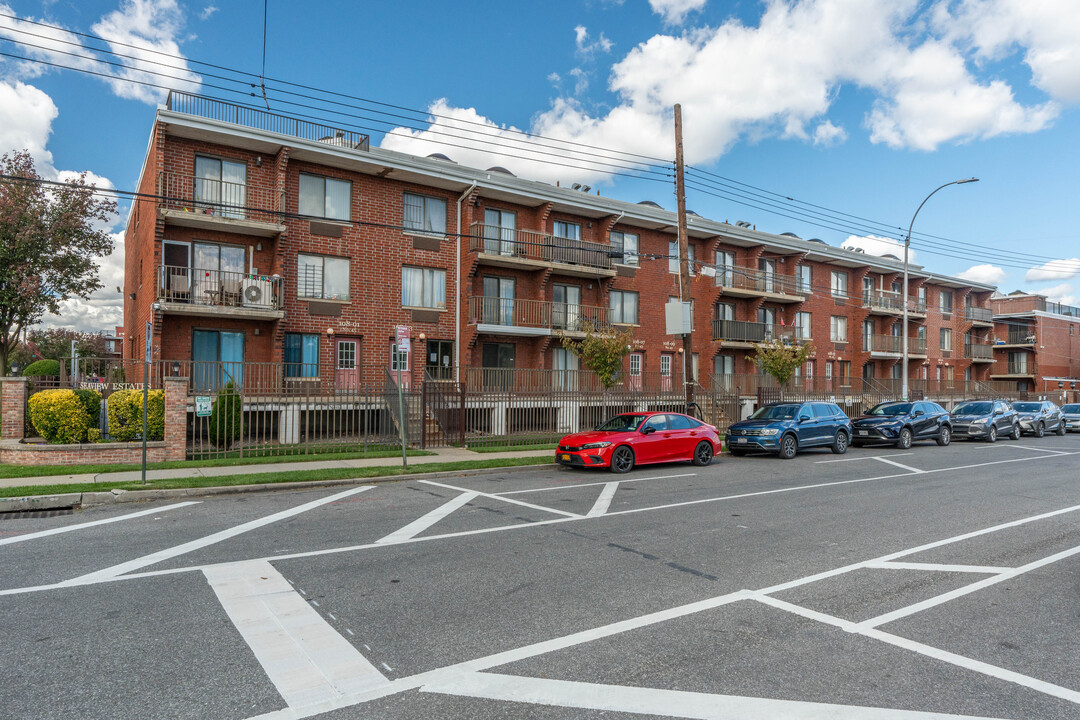 Seaview Estates in Brooklyn, NY - Building Photo