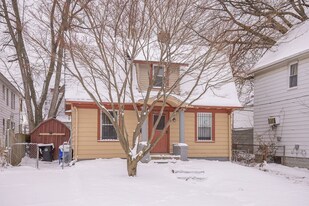 1388 Penhurst Rd in Cleveland, OH - Building Photo