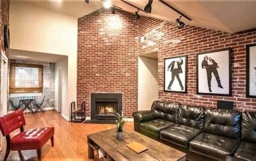 property at 2701 Arlington Blvd