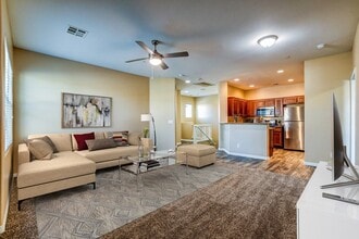 Ravello Townhomes in Las Vegas, NV - Building Photo - Building Photo