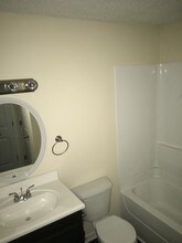 Treetop Apartments in Hinesville, GA - Building Photo - Building Photo