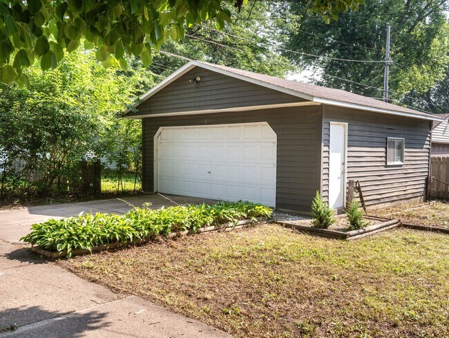 2702 Coolidge St in Madison, WI - Building Photo - Building Photo