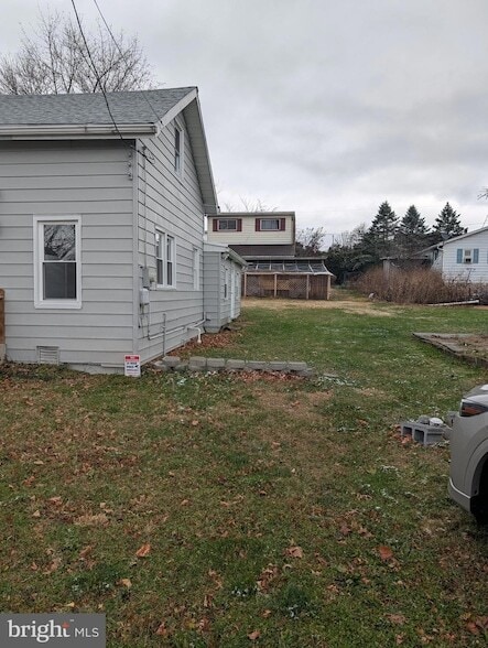 411 E Cherry St in Orwigsburg, PA - Foto de edificio - Building Photo