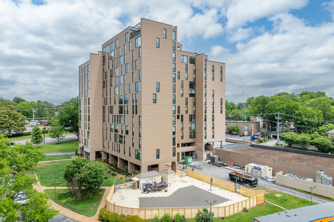 Rokeby Condominiums in Nashville, TN - Building Photo - Building Photo